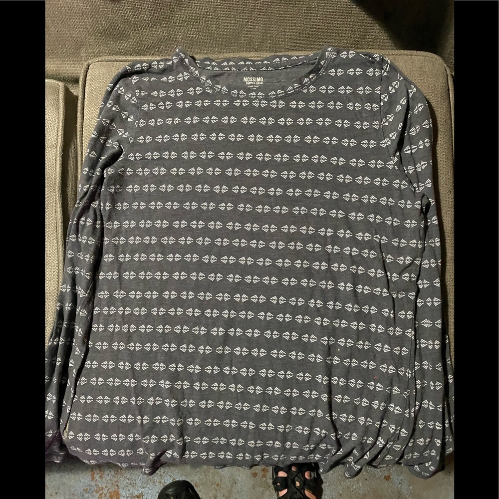 Mossimo Supply Co, SIZE XL, long sleeved tshirt, grey with white print design